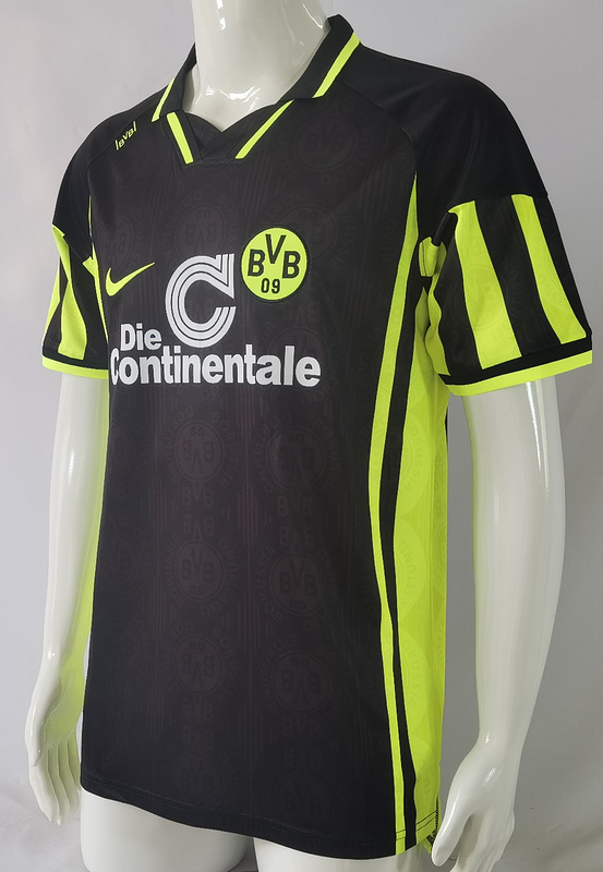 96-97 Dortmund Away